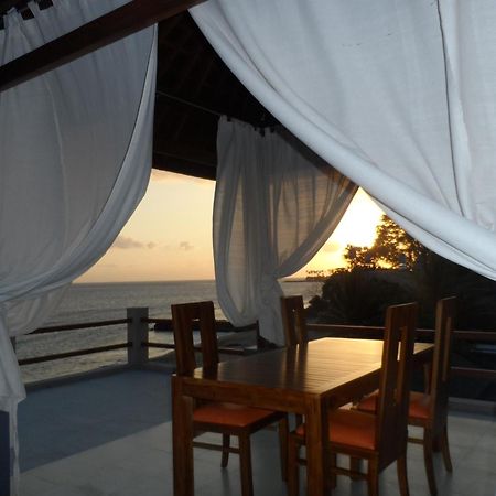 Cafe Alberto B And B Senggigi Exterior foto
